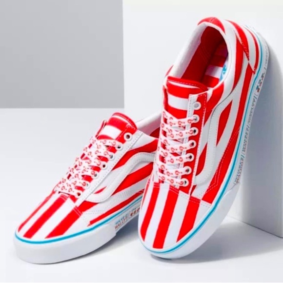Vans & Where’s Waldo Collab Sneakers, Red & White in Size 7.5M - Picture 14 of 14